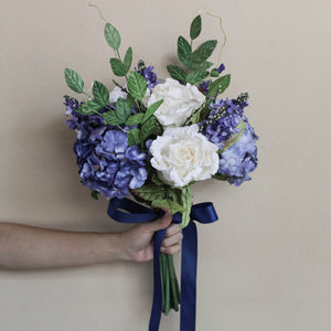 
            
                Load image into Gallery viewer, Blue &amp;amp; White hydrangea
            
        