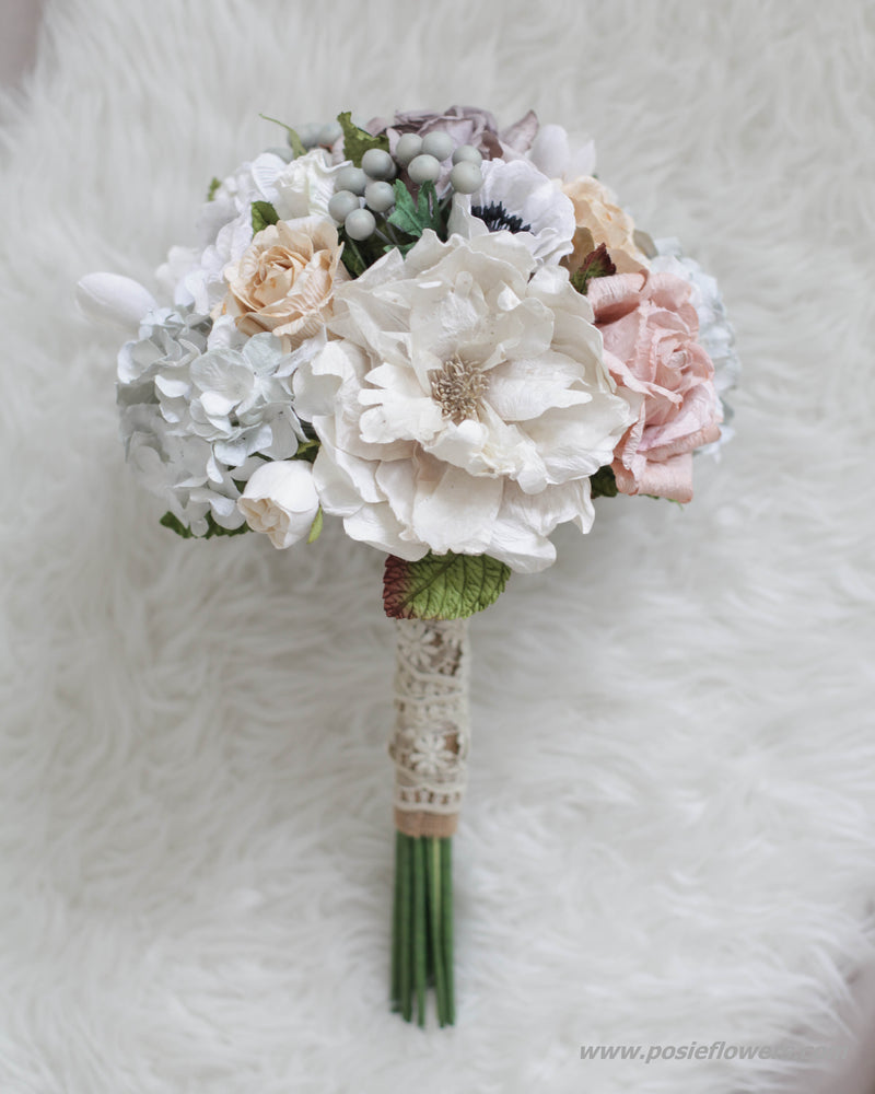 Vintage white bridal bouquet || white-grey-nude theme.