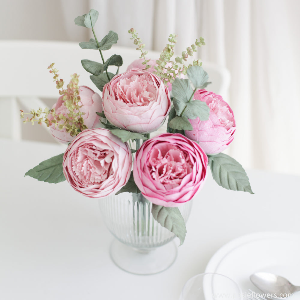 
            
                Load image into Gallery viewer, Peony round bunch
            
        